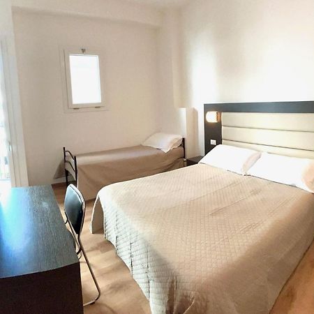 Hotel Niagara Католика Екстериор снимка