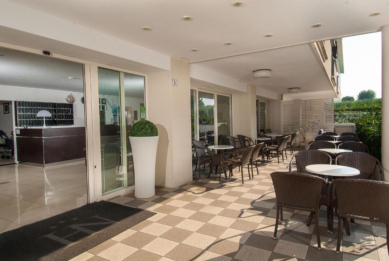 Hotel Niagara Католика Екстериор снимка