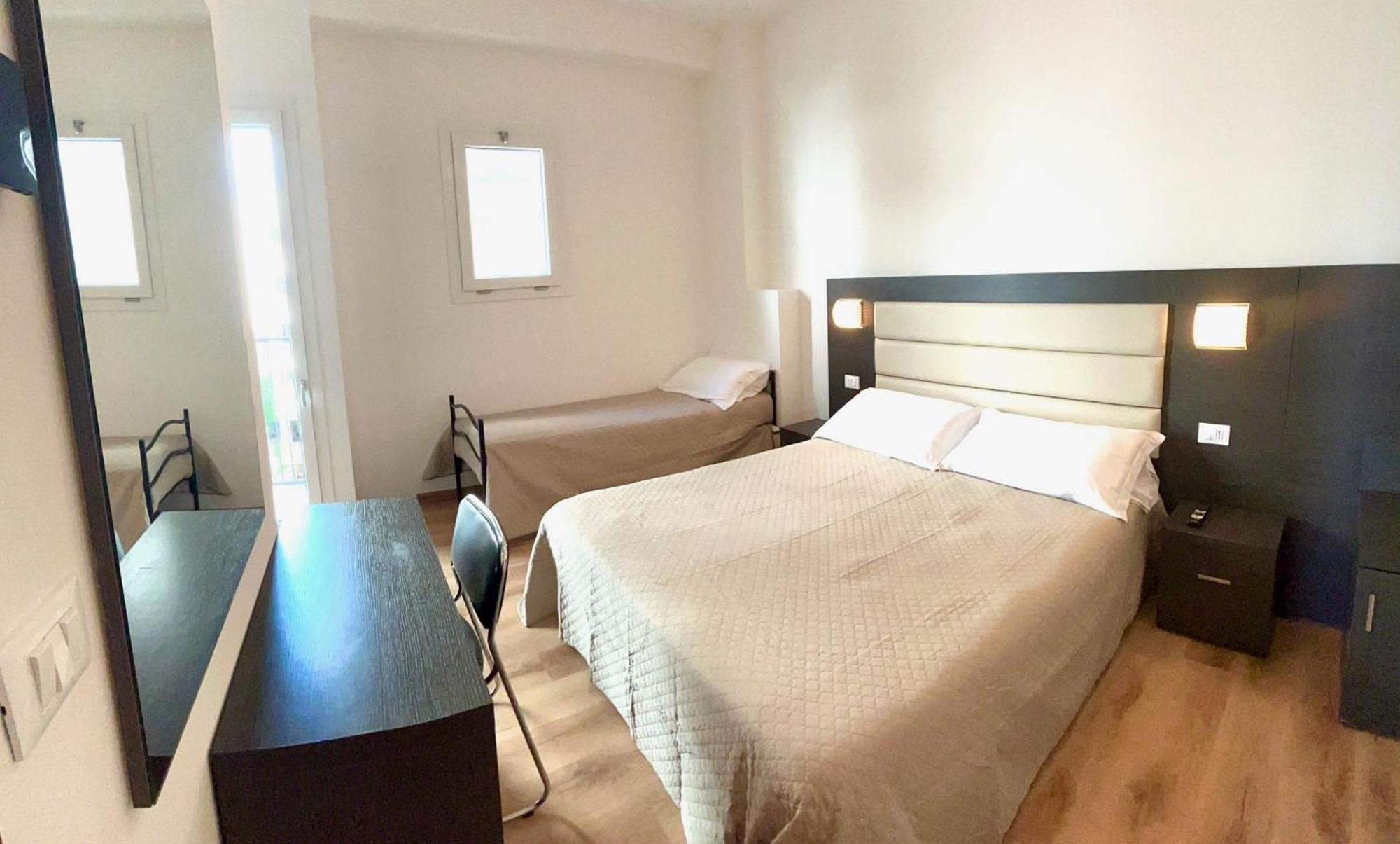 Hotel Niagara Католика Екстериор снимка