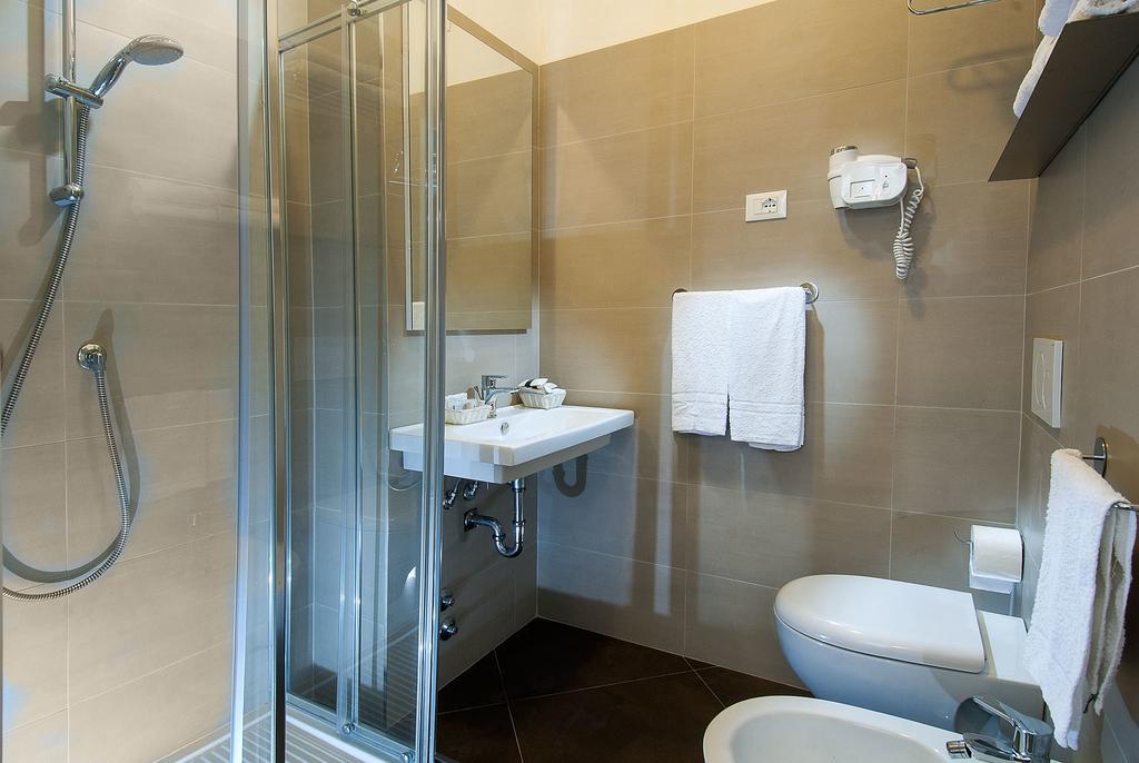 Hotel Niagara Католика Екстериор снимка